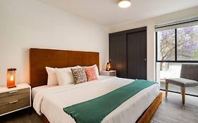 Mr W 2Br Cozy Apartment 103
